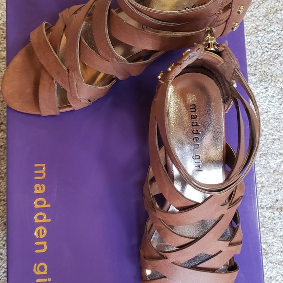 Madden Girl Highfiv Cognac Sandals - Picture 4 of 8